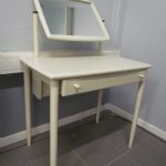 713 2334 DRESSING TABLE